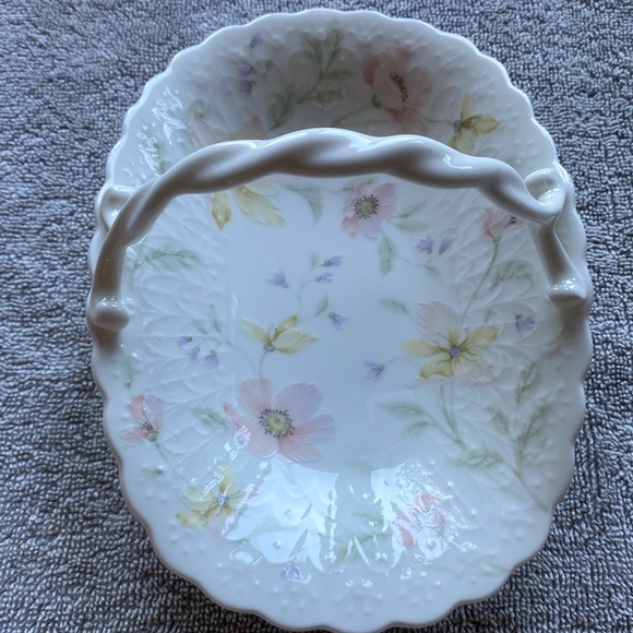 MIKASA “Pastel Garden” Basket Bone China Original Box - Picture 1 of 7